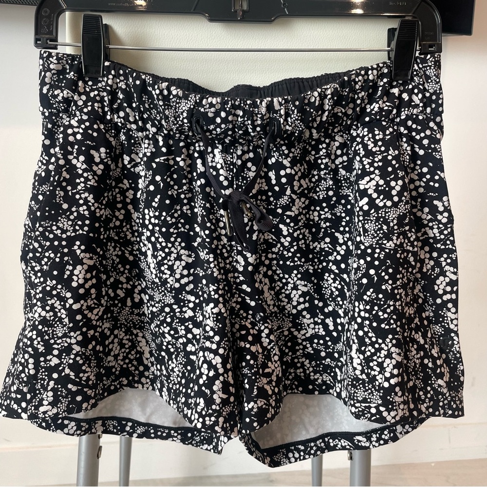 Dotted Lululemon workout shorts